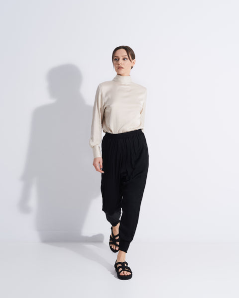 Black Low Pockets Trousers